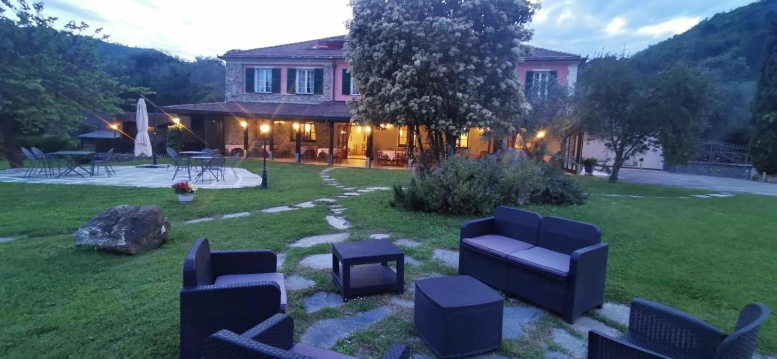 Hotel Relais Borgofasceo Ortovero Italia