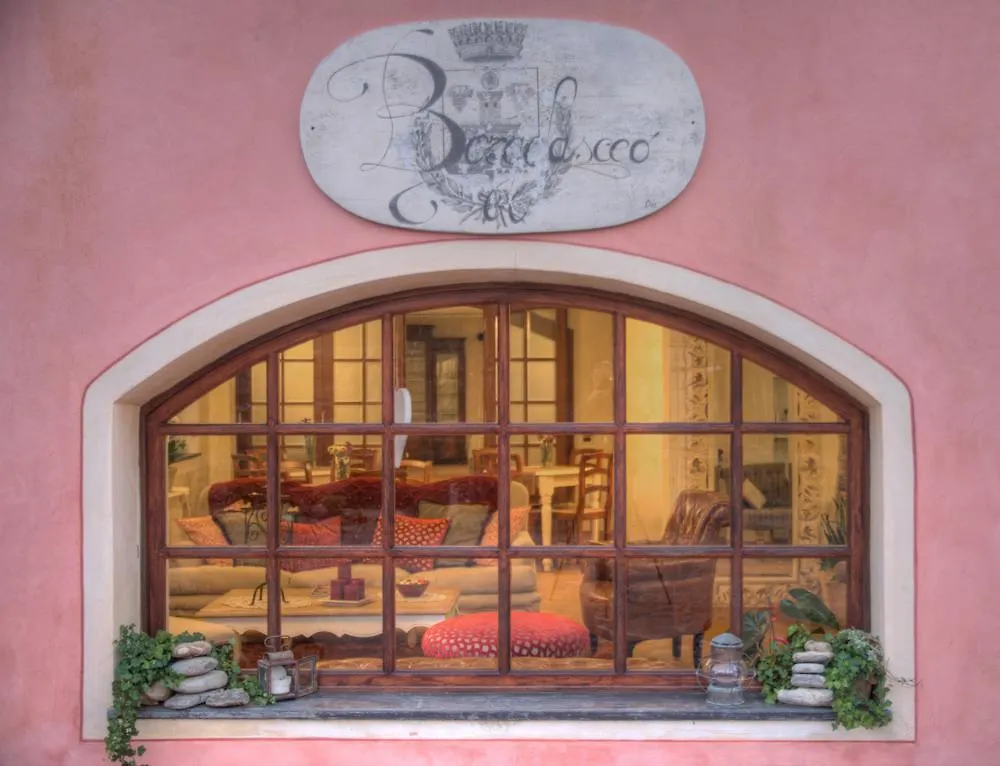 Hotel Relais Borgofasceo Ortovero